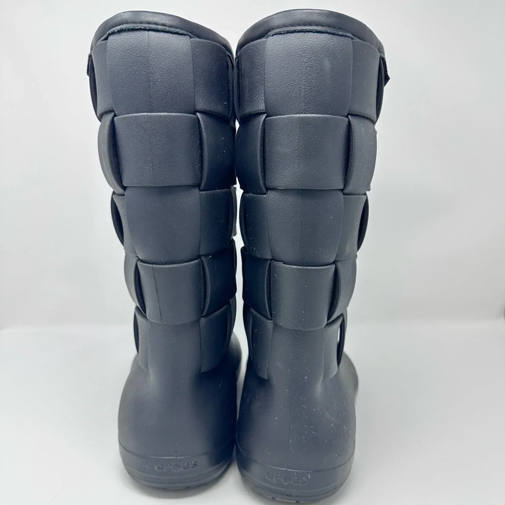 CROCS women’s Stylish Black Quilted Boots size 11